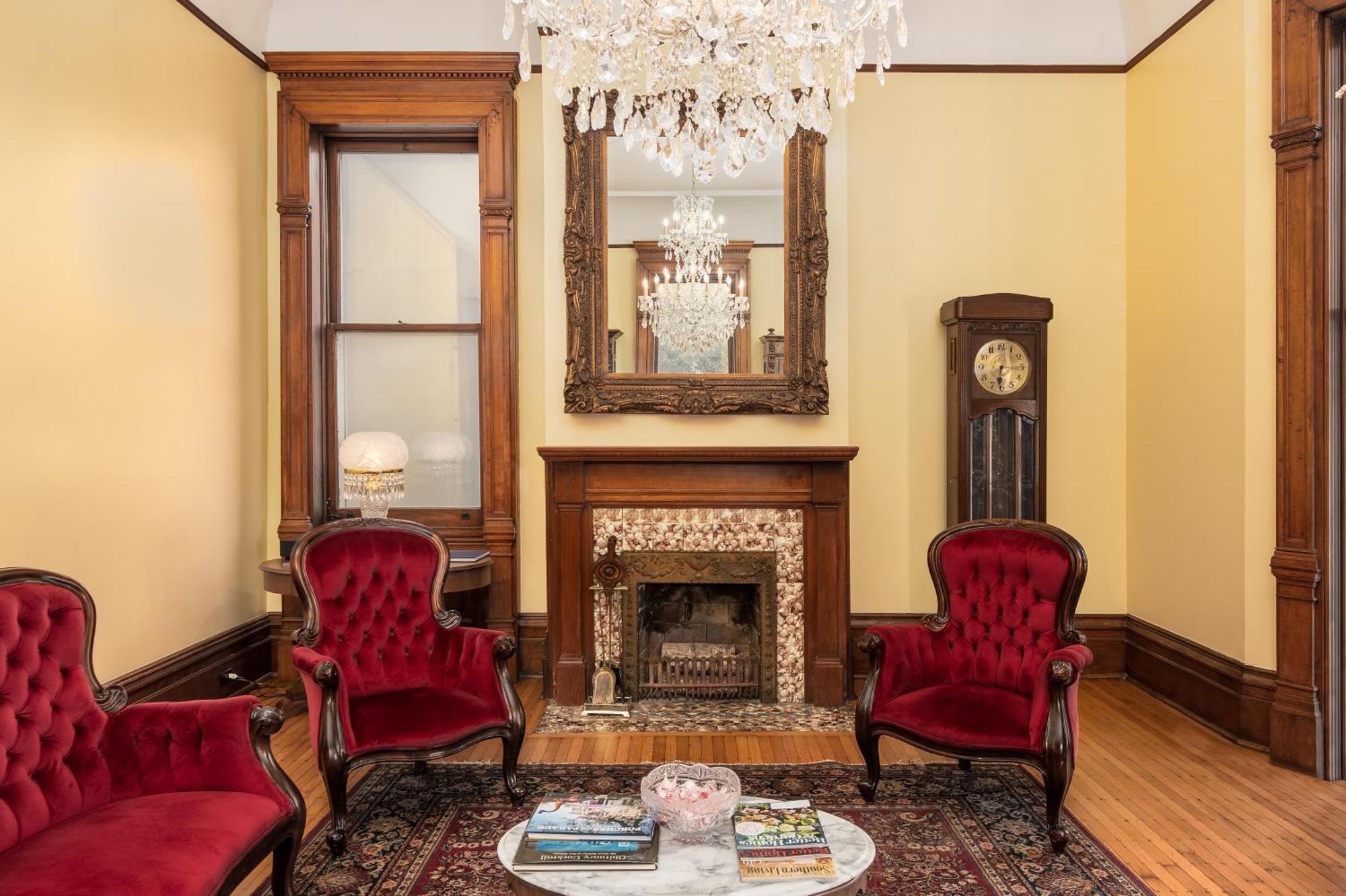 Bed & Breakfast Grand Victorian 3*